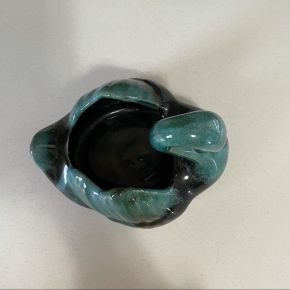 Blue Mountain Pottery Swan - Picture 5 of 6